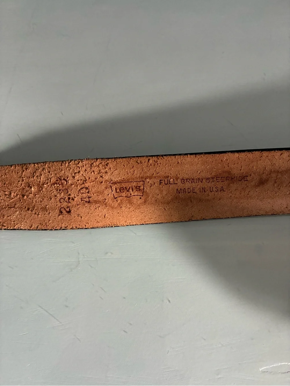 Levi’s Men's Embossed Brown Leather Belt with Brass Buckle Size 40